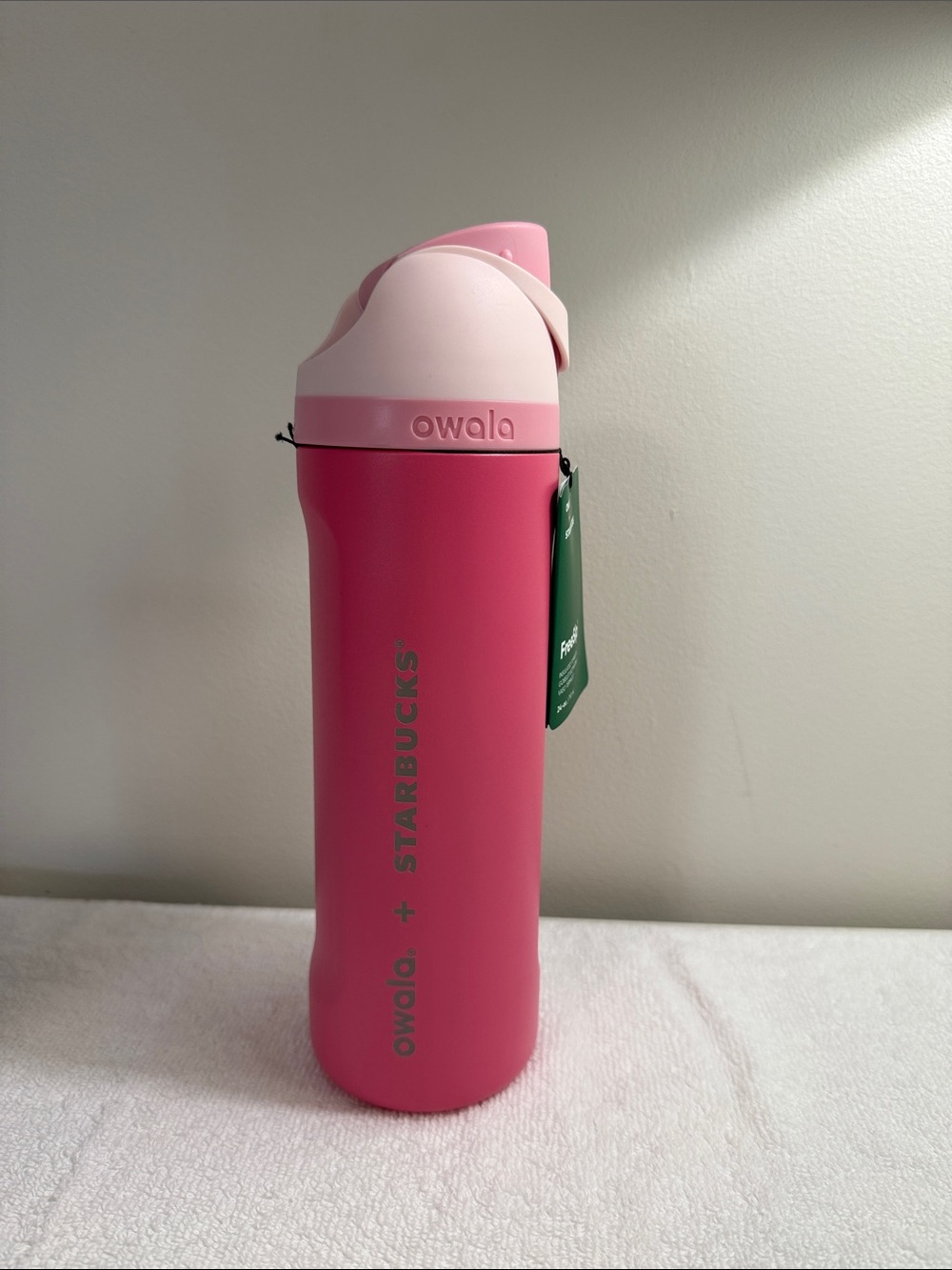 Starbucks x Owala Pink Insulated Water Bottle - Limited Wdition